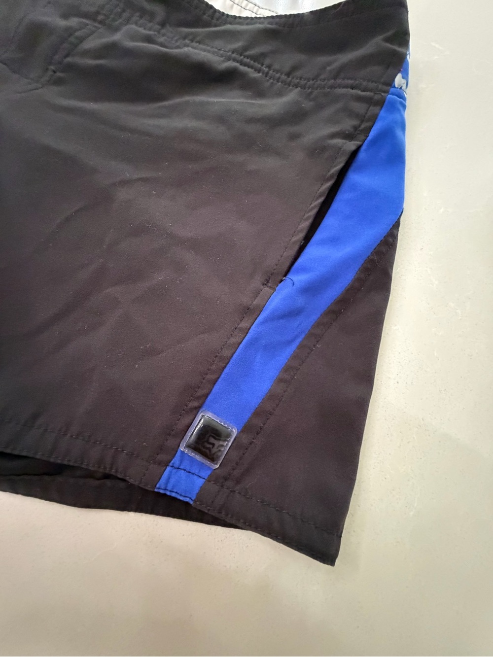 Fox Racing Black & Royal Blue Colorblock Swim Board Shorts, Juniors 11 - Picture 2 of 12